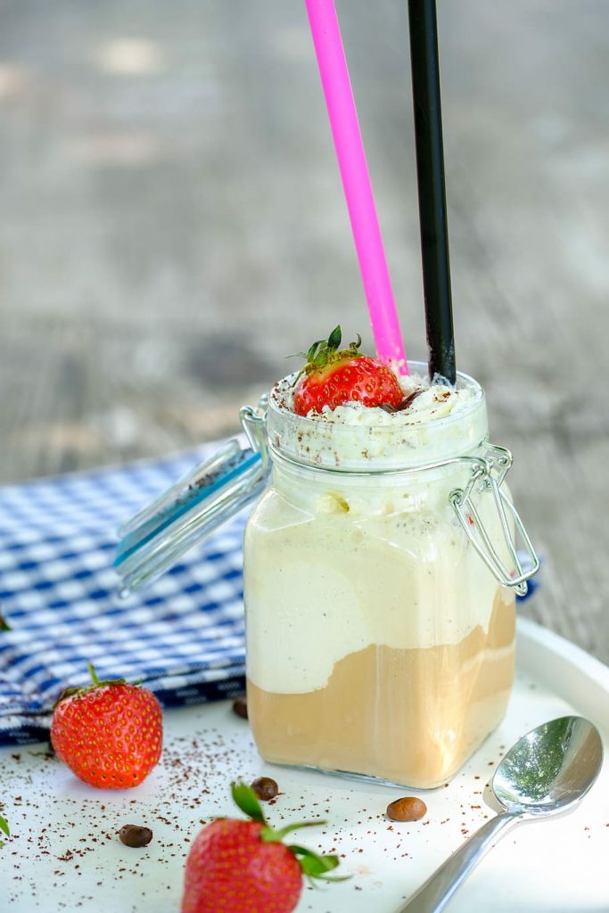 5 Cold Coffee Recipes For the Hot Summer Days 2 eiscafe iced coffee coffee strawberries1